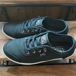 BOBS B Cute slip on sneakers, black